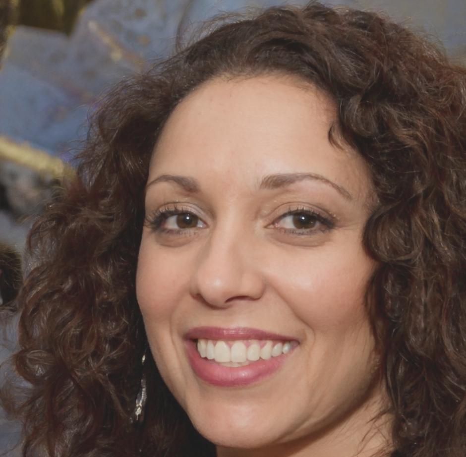 Formatrice experte en entrepreneuriat lors d'une session de conseil personnalisé